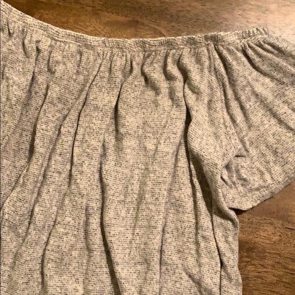 Acemi Off the Shoulder Long Crop - Picture 3 of 5